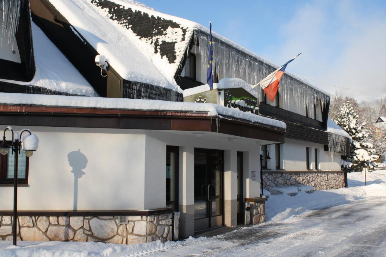 Hotel Aurum Černý Dŭl Exteriör bild